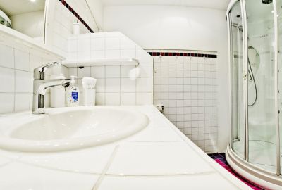 zugspitz-apps-ferienappartement-dusche.jpg